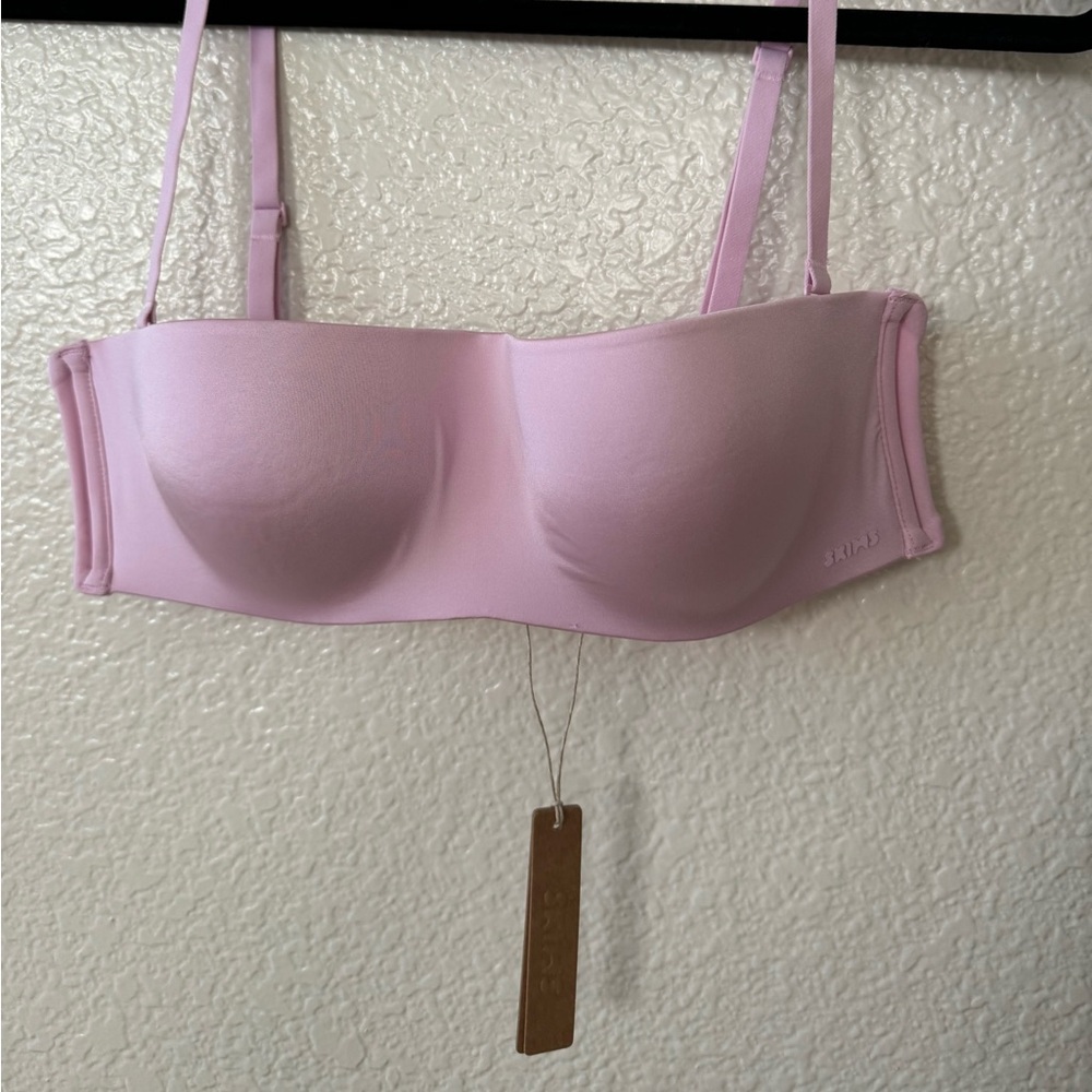 SKIMS Body wireless form strapless bra